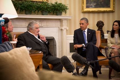 Con el entonces presidente Barack Obama durante una reunión bilateral en la Oficina Oval de la Casa Blanca, en Washington, el 12 de mayo de 2014