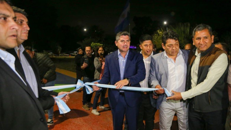 Orrego inauguró una plaza y obras de pavimentación e iluminación ...
