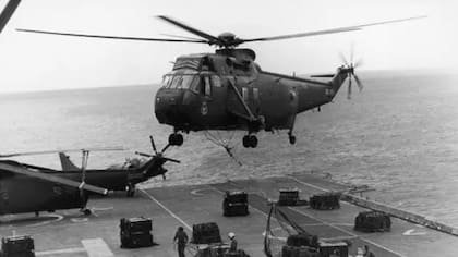 El Sea King fue un arma y medio de transporte fundamental para los ingleses durante la Guerra de Malvinas